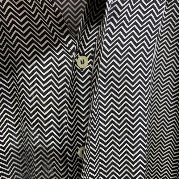 VERSACE Classic V2 Authentic Mens XL Silk Zig Zag Pattern Button Down Shirt - Picture 3 of 13